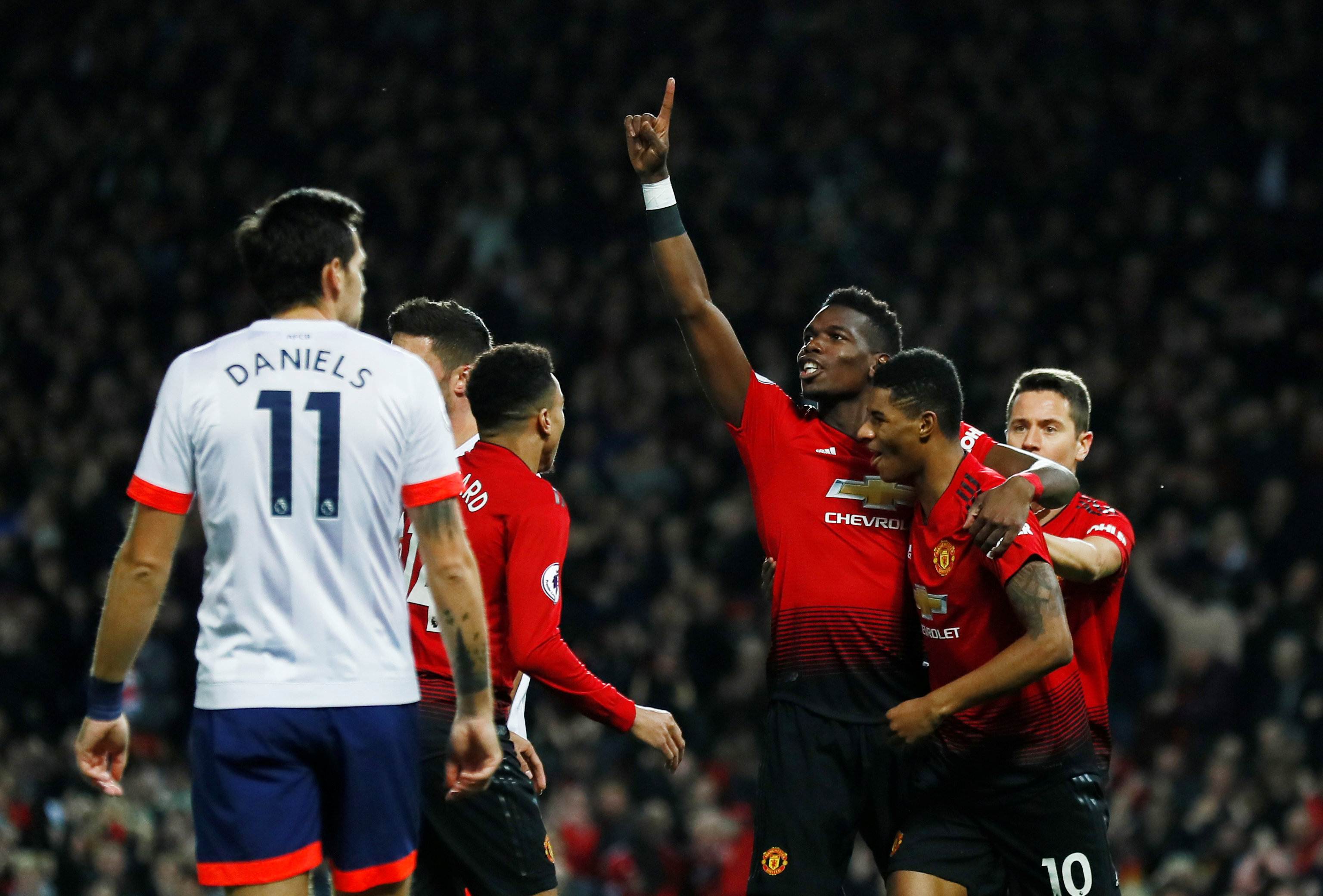 像周琦加盟 像周琦加盟