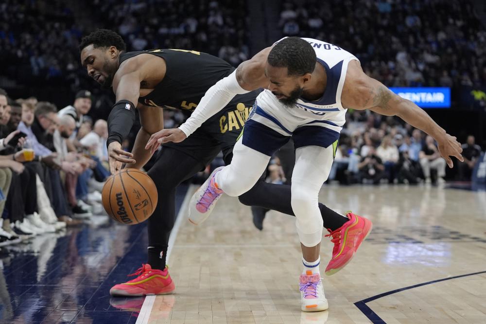 使他在内部 使他在内部